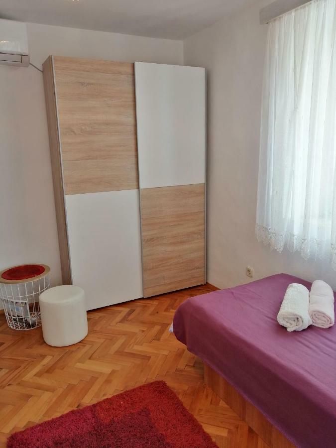 Villa House Lotties Stari Grad  Habitación foto